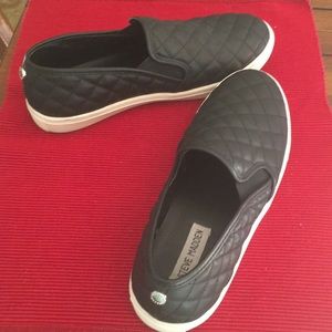 Steve Madden Ecentrcq Slip on